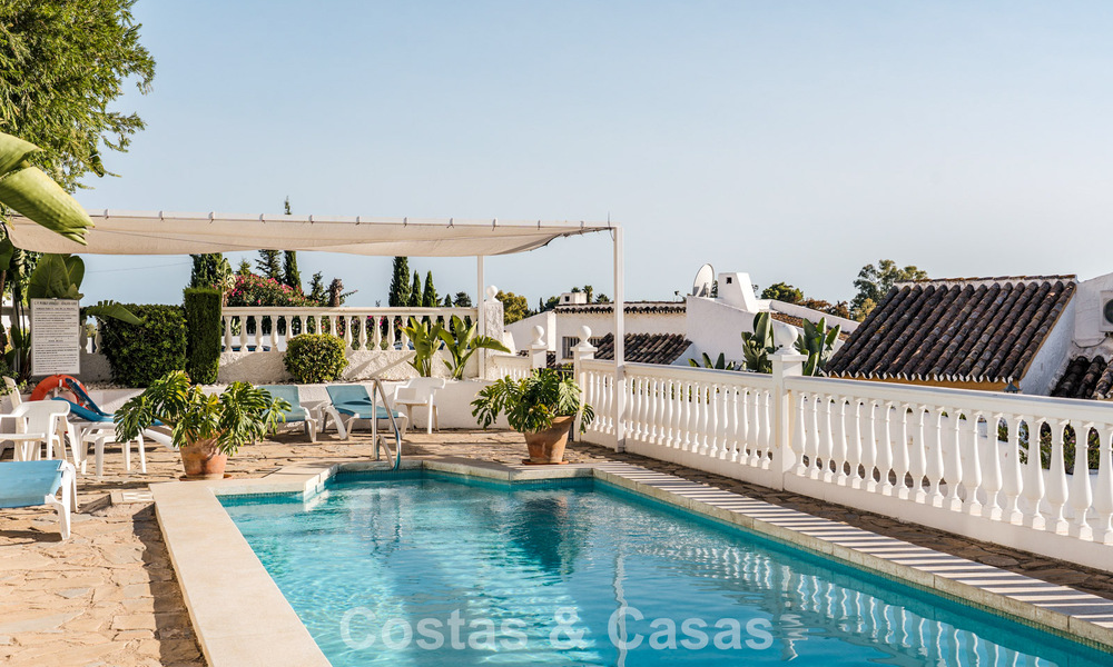 Contemporary renovated townhouse with golf and sea views for sale on the New Golden Mile, Marbella - Estepona 804928