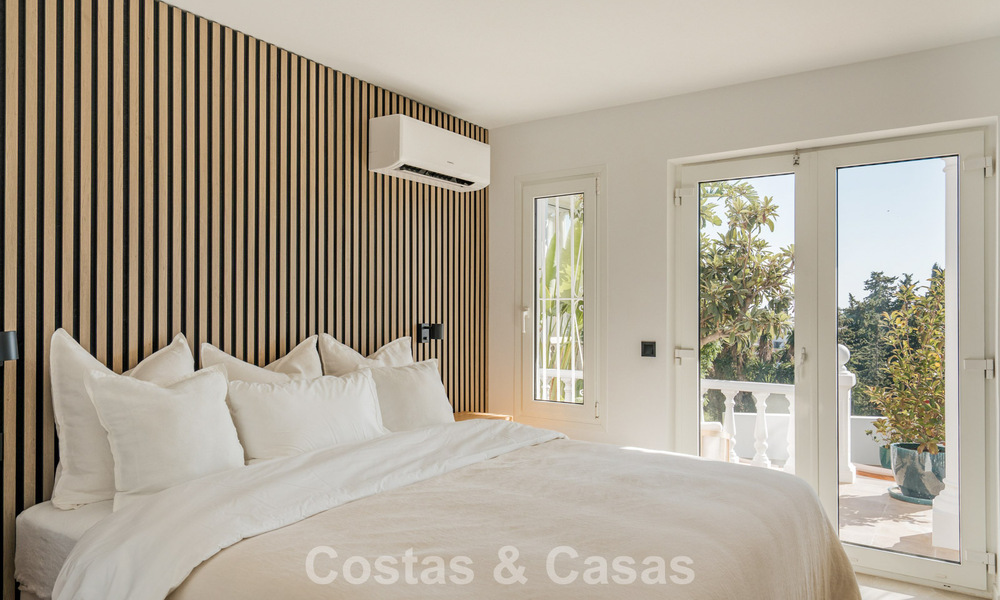 Contemporary renovated townhouse with golf and sea views for sale on the New Golden Mile, Marbella - Estepona 804929