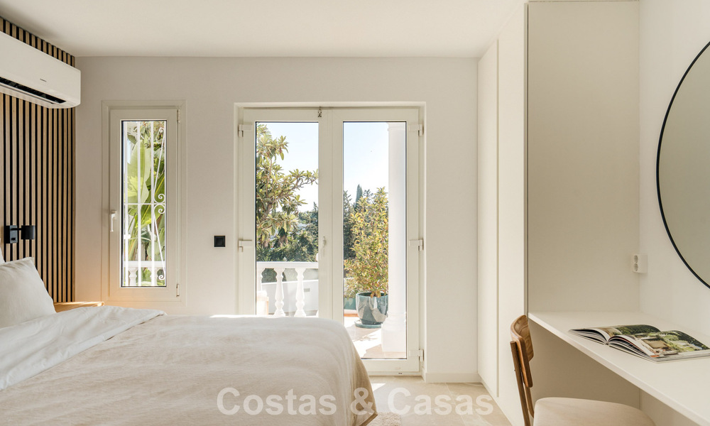 Contemporary renovated townhouse with golf and sea views for sale on the New Golden Mile, Marbella - Estepona 804930