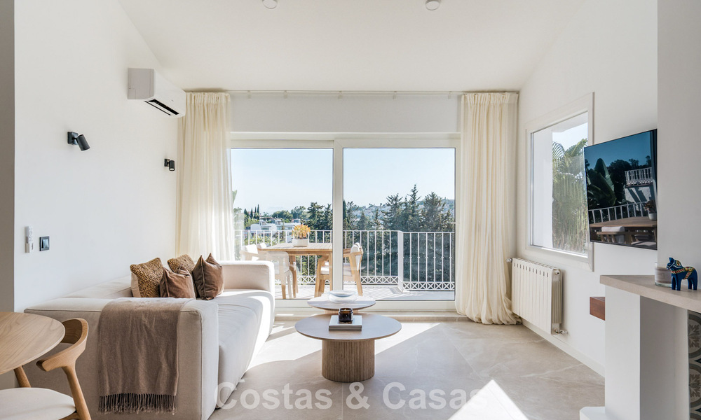 Contemporary renovated townhouse with golf and sea views for sale on the New Golden Mile, Marbella - Estepona 804939
