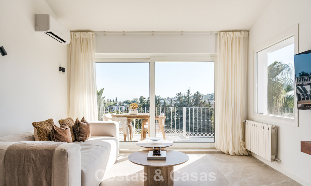 Contemporary renovated townhouse with golf and sea views for sale on the New Golden Mile, Marbella - Estepona 804943