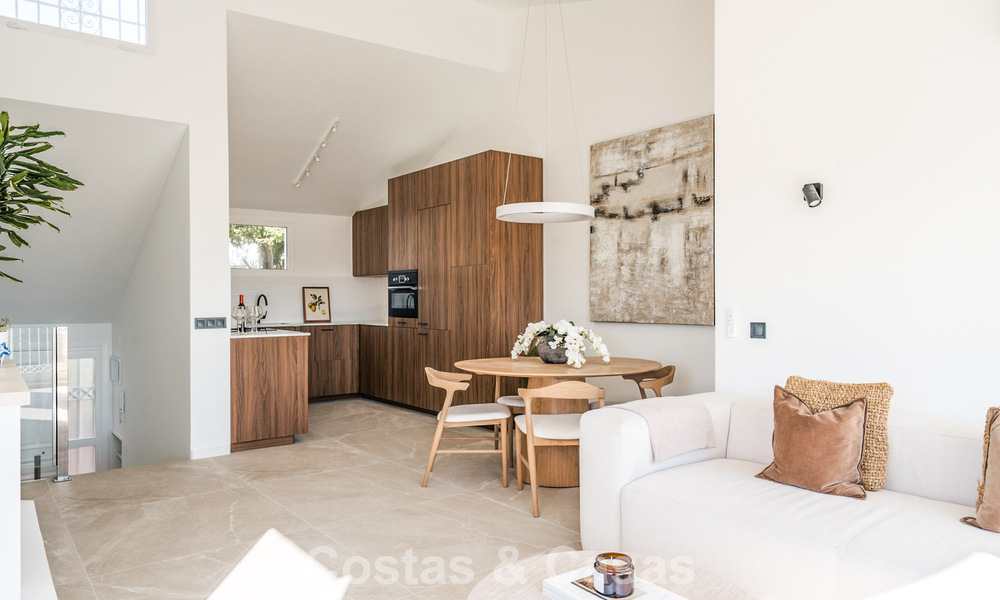 Contemporary renovated townhouse with golf and sea views for sale on the New Golden Mile, Marbella - Estepona 804944