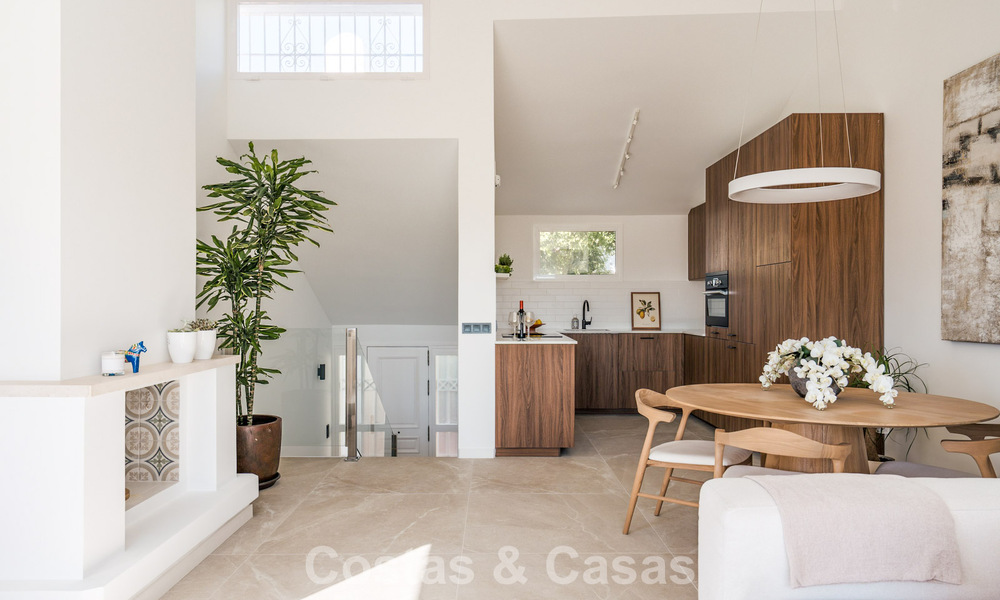Contemporary renovated townhouse with golf and sea views for sale on the New Golden Mile, Marbella - Estepona 804945