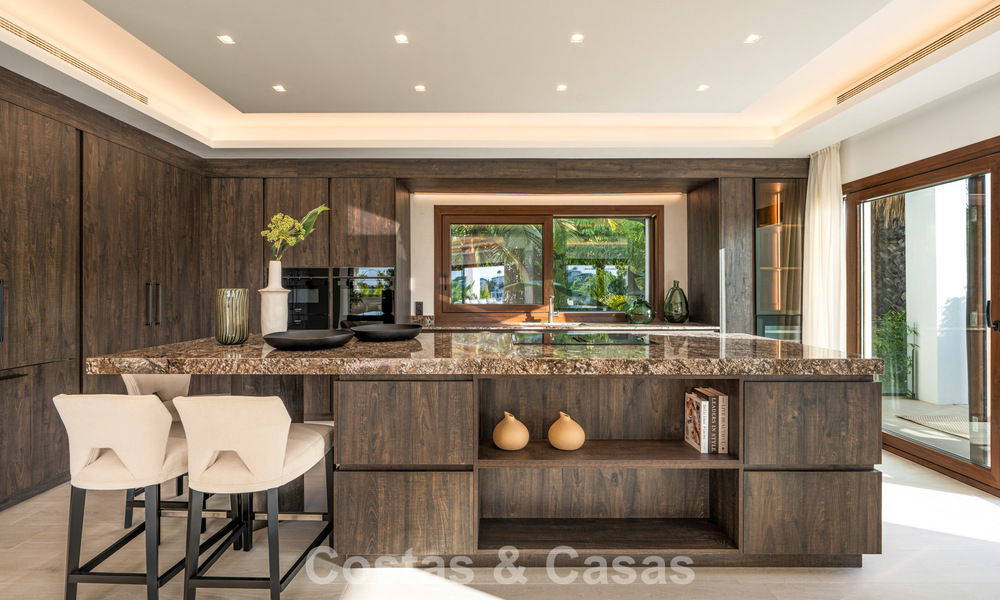 Modern mediterranean, new luxury villa for sale in an exclusive gated community in Marbella - Benahavís 805172