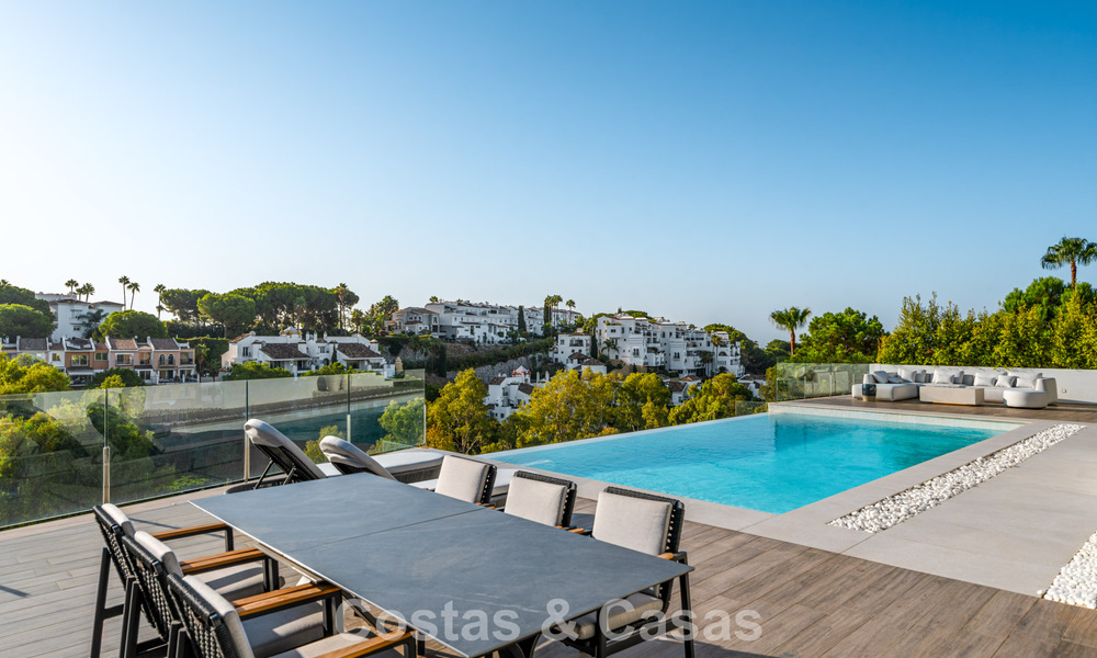 Modern mediterranean, new luxury villa for sale in an exclusive gated community in Marbella - Benahavís 805174
