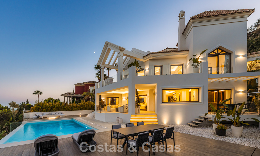 Modern mediterranean, new luxury villa for sale in an exclusive gated community in Marbella - Benahavís 805193