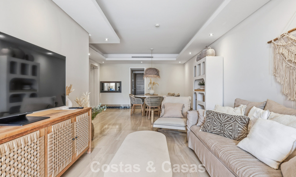 Modern penthouse for sale in a frontline beach complex on the New Golden Mile between Marbella and Estepona 805412