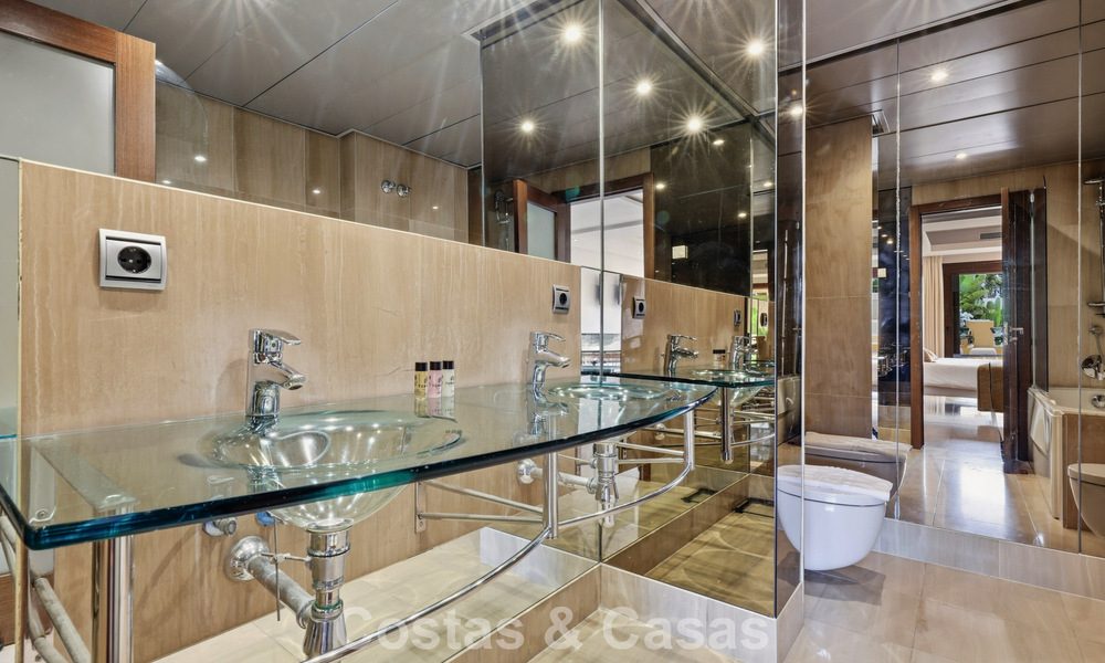 Modern penthouse for sale in a frontline beach complex on the New Golden Mile between Marbella and Estepona 805417