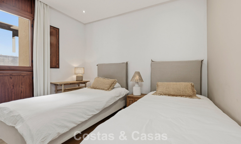 Modern penthouse for sale in a frontline beach complex on the New Golden Mile between Marbella and Estepona 805423