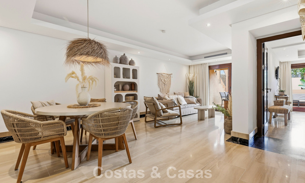 Modern penthouse for sale in a frontline beach complex on the New Golden Mile between Marbella and Estepona 805433