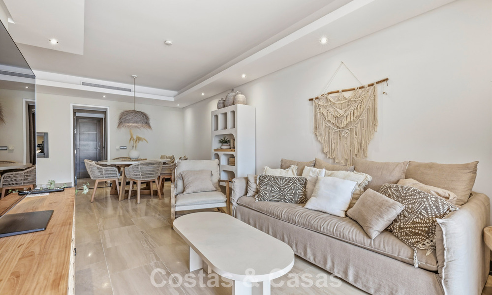 Modern penthouse for sale in a frontline beach complex on the New Golden Mile between Marbella and Estepona 805439