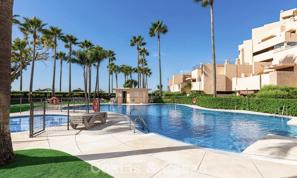 Modern penthouse for sale in a frontline beach complex on the New Golden Mile between Marbella and Estepona 805445