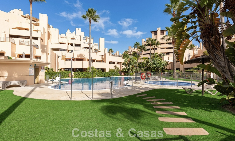 Modern penthouse for sale in a frontline beach complex on the New Golden Mile between Marbella and Estepona 805447