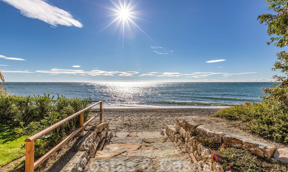 Modern penthouse for sale in a frontline beach complex on the New Golden Mile between Marbella and Estepona 805455
