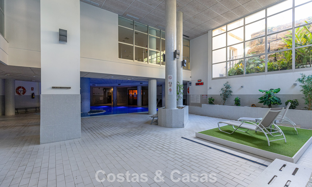 Modern penthouse for sale in a frontline beach complex on the New Golden Mile between Marbella and Estepona 805474