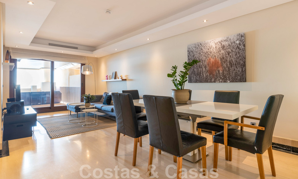 Bahia de la Plata: Modern Apartments for sale in a beachfront complex on the New Golden Mile between Marbella - Estepona 805013