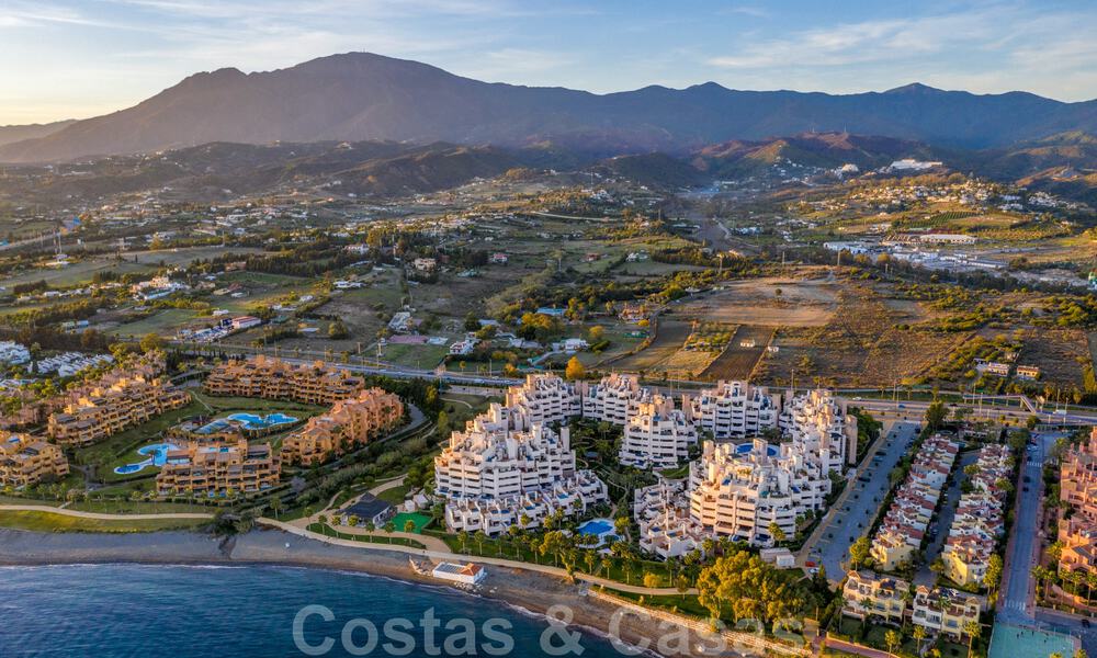 Bahia de la Plata: Modern Apartments for sale in a beachfront complex on the New Golden Mile between Marbella - Estepona 805033