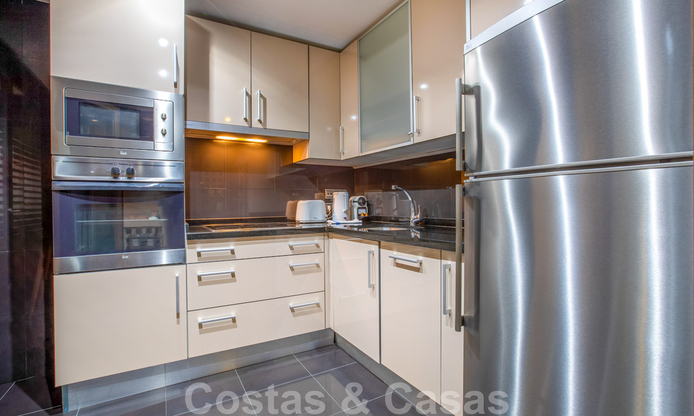 Bahia de la Plata: Modern Apartments for sale in a beachfront complex on the New Golden Mile between Marbella - Estepona 805037