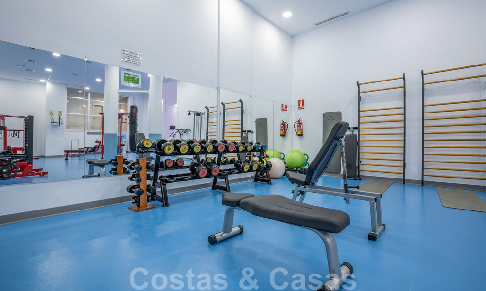 Bahia de la Plata: Modern Apartments for sale in a beachfront complex on the New Golden Mile between Marbella - Estepona 805040