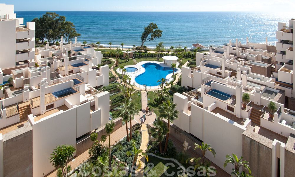 Bahia de la Plata: Modern Apartments for sale in a beachfront complex on the New Golden Mile between Marbella - Estepona 805052