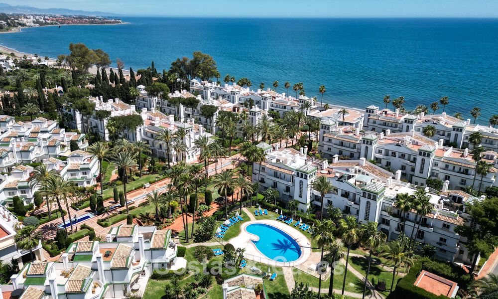Prestigious penthouse with exceptional terrace for sale in a beachfront complex on the New Golden Mile, Marbella - Estepona 805120