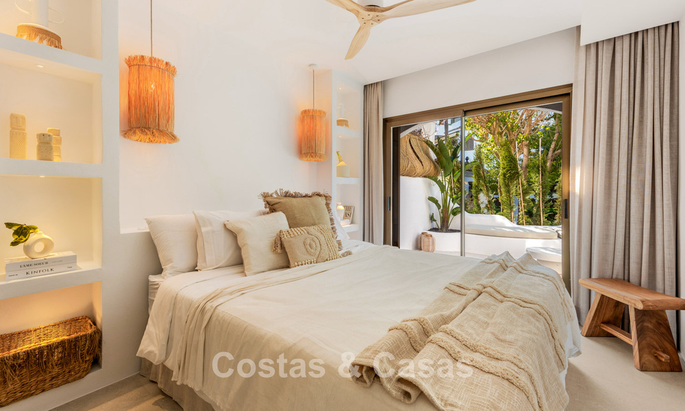 Apartments for sale in a frontline beach complex in Elviria, East Marbella 805123