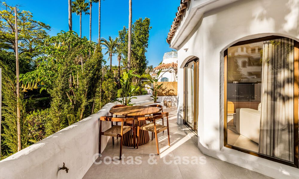Apartments for sale in a frontline beach complex in Elviria, East Marbella 805152