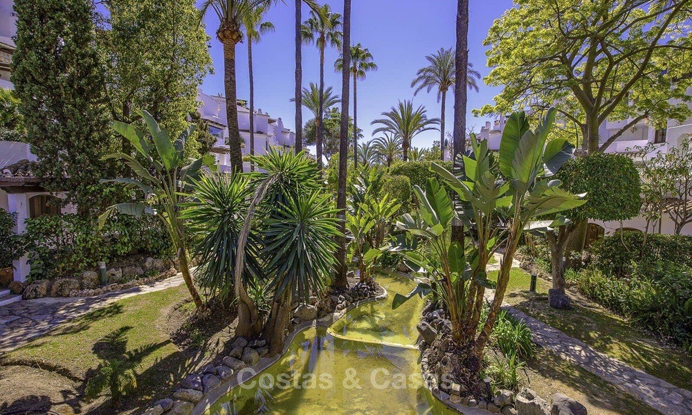 Apartments for sale in a frontline beach complex in Elviria, East Marbella 805155