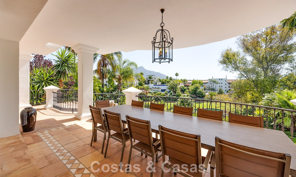 Grand Mediterranean luxury villa for sale on the golf course in La Quinta, Marbella - Benahavís 805537
