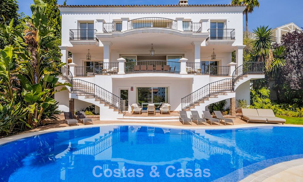 Grand Mediterranean luxury villa for sale on the golf course in La Quinta, Marbella - Benahavís 805539