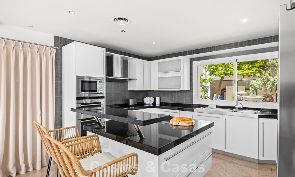 Grand Mediterranean luxury villa for sale on the golf course in La Quinta, Marbella - Benahavís 805542