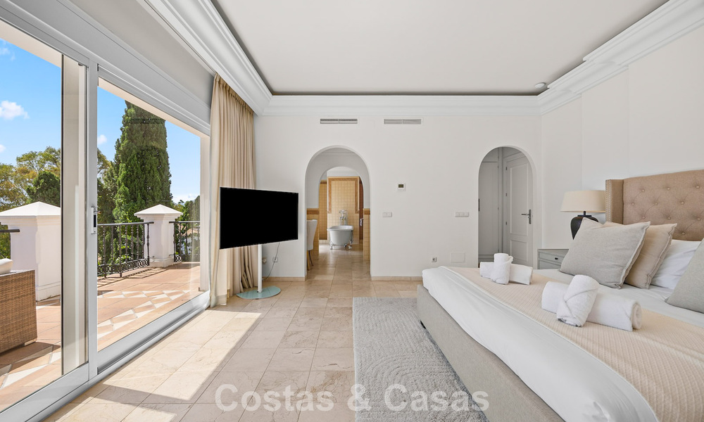 Grand Mediterranean luxury villa for sale on the golf course in La Quinta, Marbella - Benahavís 805556