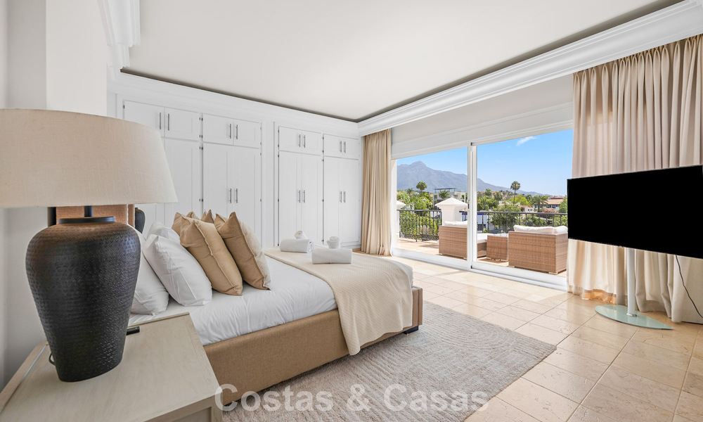 Grand Mediterranean luxury villa for sale on the golf course in La Quinta, Marbella - Benahavís 805569