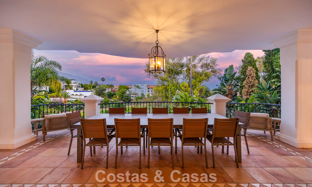 Grand Mediterranean luxury villa for sale on the golf course in La Quinta, Marbella - Benahavís 805575