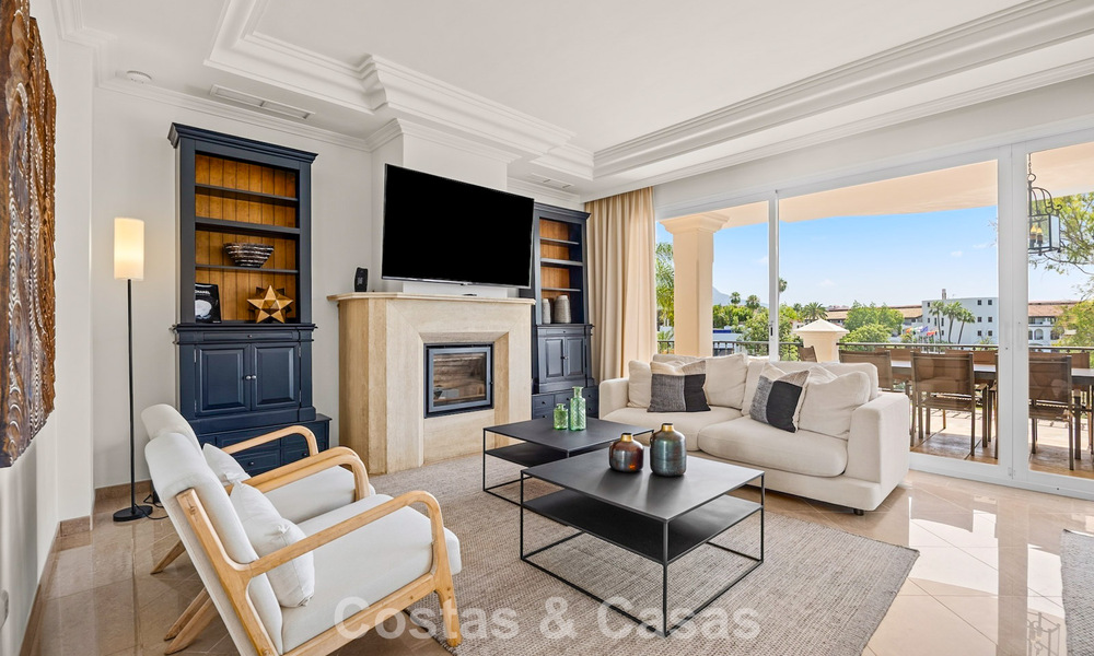 Grand Mediterranean luxury villa for sale on the golf course in La Quinta, Marbella - Benahavís 805576