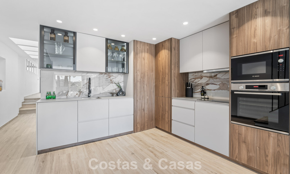 Houses for sale in “Peña Blanca” a 24h secure community, surrounded by the Aloha Golf course in Nueva Andalucia, Marbella 805225
