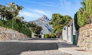 Houses for sale in “Peña Blanca” a 24h secure community, surrounded by the Aloha Golf course in Nueva Andalucia, Marbella 805229 