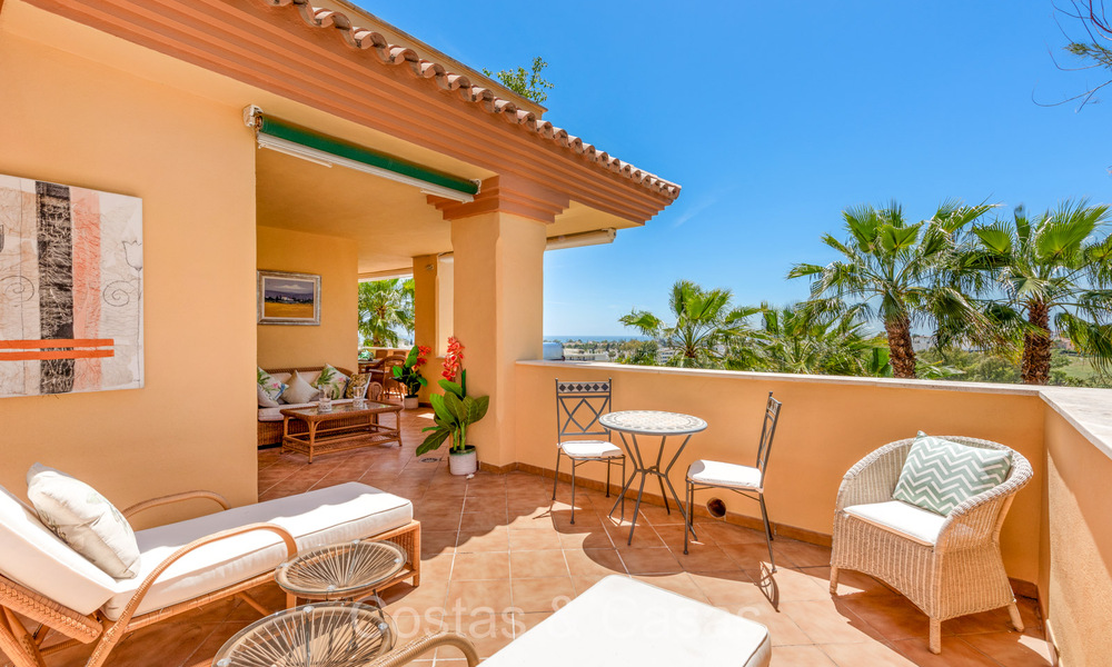 Luxury apartments for sale in Cumbres del Rodeo, with sea view, within walking distance of Puerto Banús in Nueva Andalucía, Marbella 805318