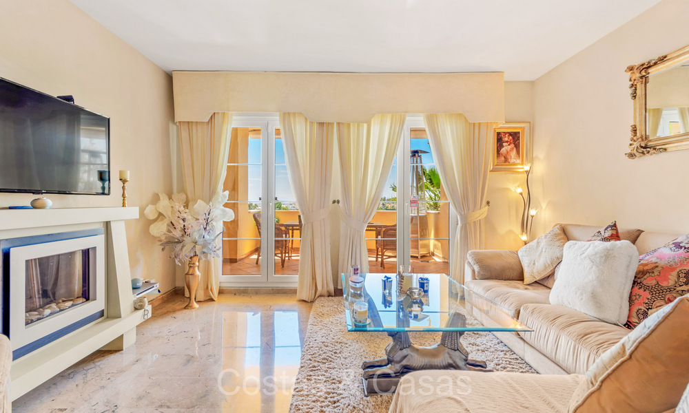 Luxury apartments for sale in Cumbres del Rodeo, with sea view, within walking distance of Puerto Banús in Nueva Andalucía, Marbella 805323