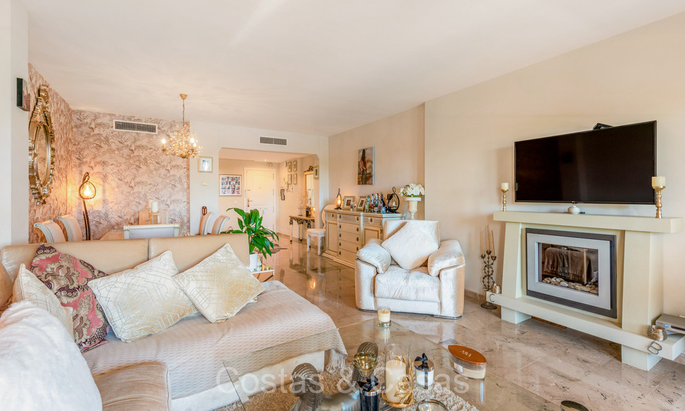 Luxury apartments for sale in Cumbres del Rodeo, with sea view, within walking distance of Puerto Banús in Nueva Andalucía, Marbella 805324