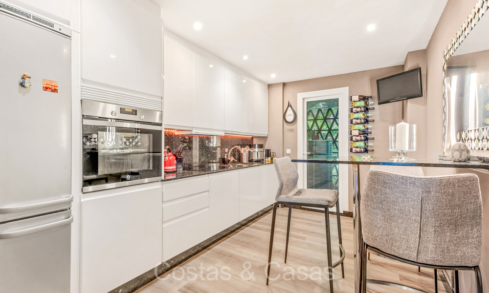 Luxury apartments for sale in Cumbres del Rodeo, with sea view, within walking distance of Puerto Banús in Nueva Andalucía, Marbella 805325