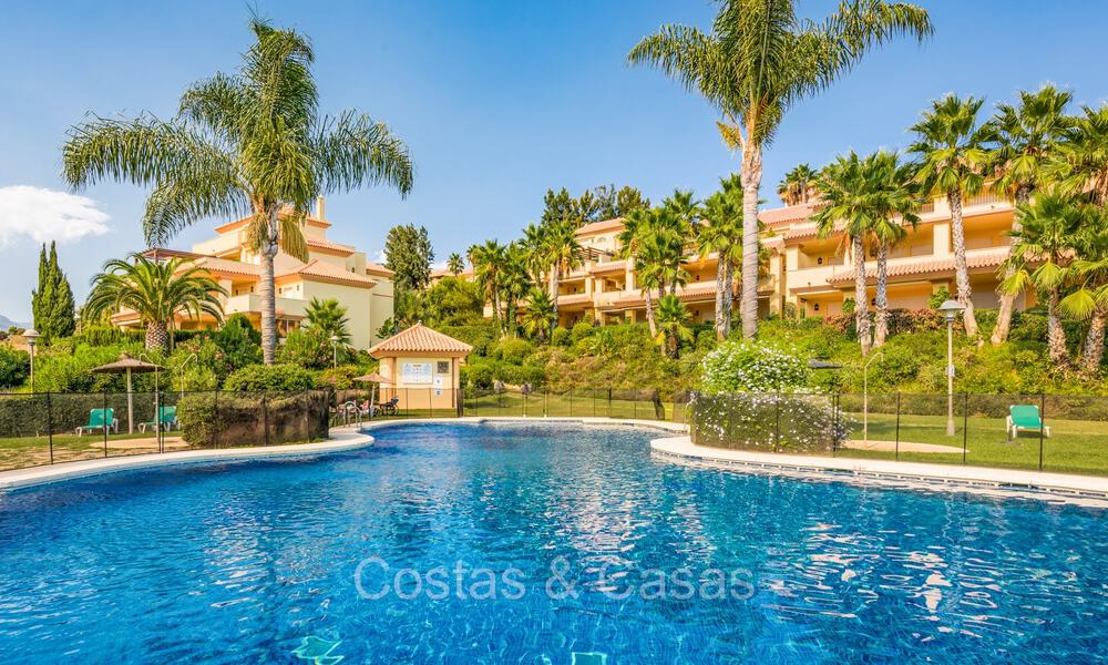 Luxury apartments for sale in Cumbres del Rodeo, with sea view, within walking distance of Puerto Banús in Nueva Andalucía, Marbella 805326
