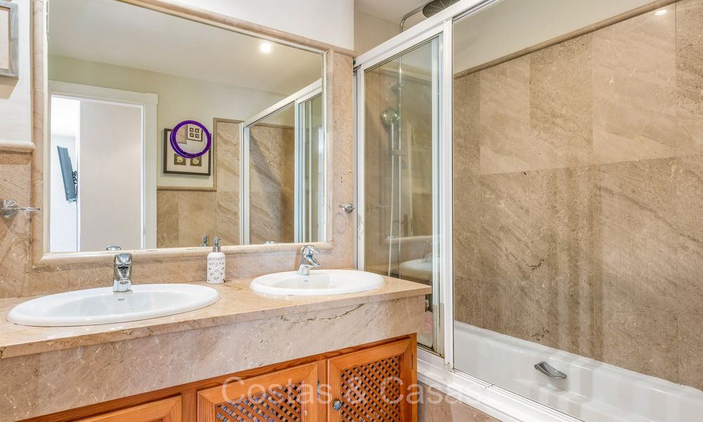 Luxury apartments for sale in Cumbres del Rodeo, with sea view, within walking distance of Puerto Banús in Nueva Andalucía, Marbella 805329