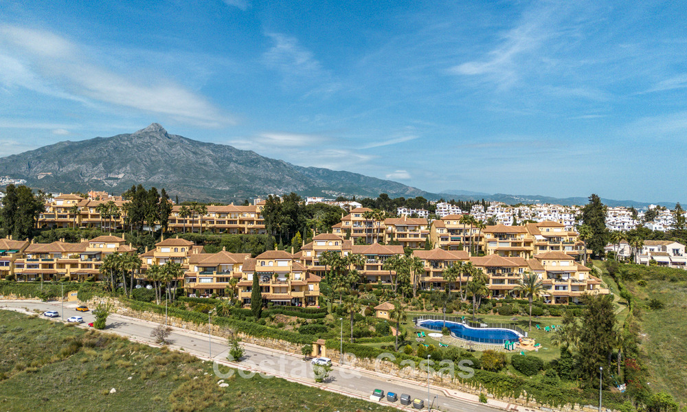 Luxury apartments for sale in Cumbres del Rodeo, with sea view, within walking distance of Puerto Banús in Nueva Andalucía, Marbella 805332