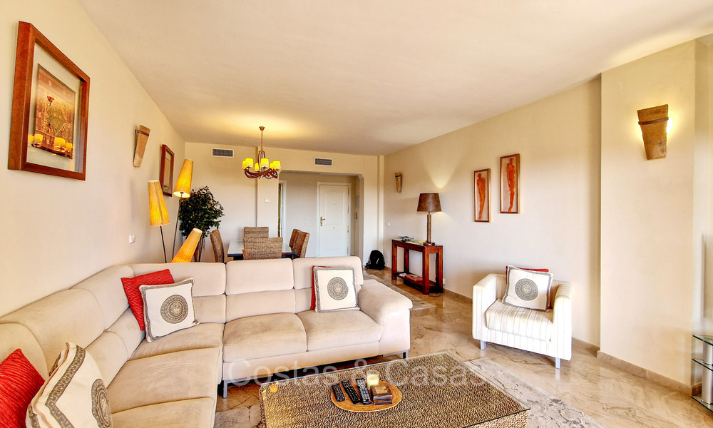 Luxury apartments for sale in Cumbres del Rodeo, with sea view, within walking distance of Puerto Banús in Nueva Andalucía, Marbella 805335