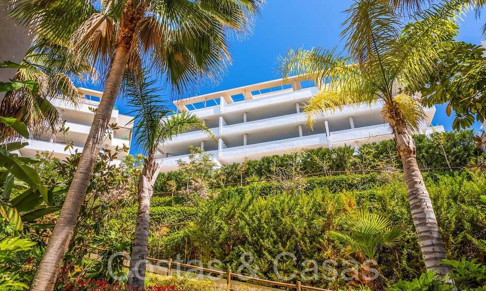 Modern luxury apartments for sale with sea views in Botanic, a secure gated complex in prestigious Benahavís - Marbella 805492