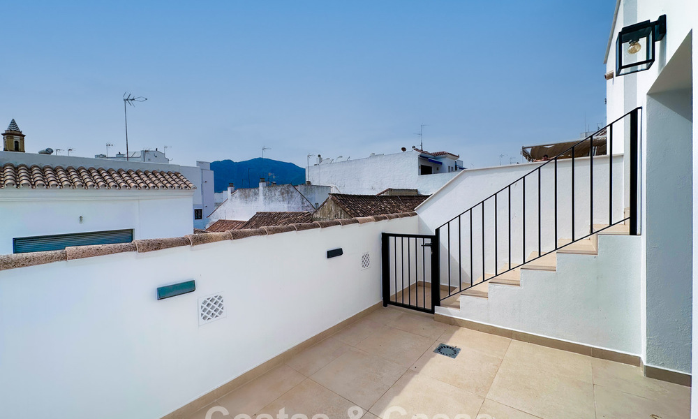 5 exclusive townhouses for sale in the charming old town of Estepona 805627