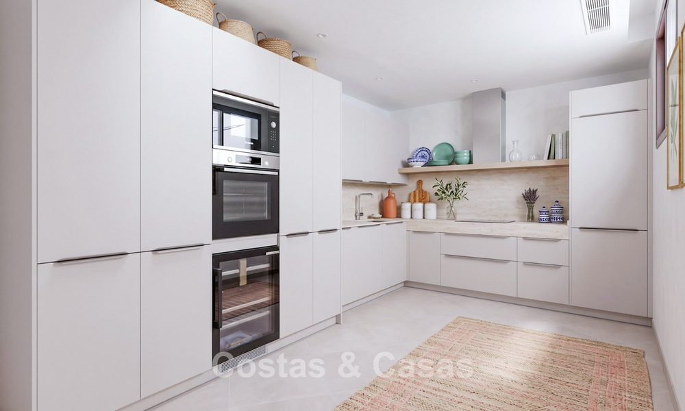 5 exclusive townhouses for sale in the charming old town of Estepona 805635