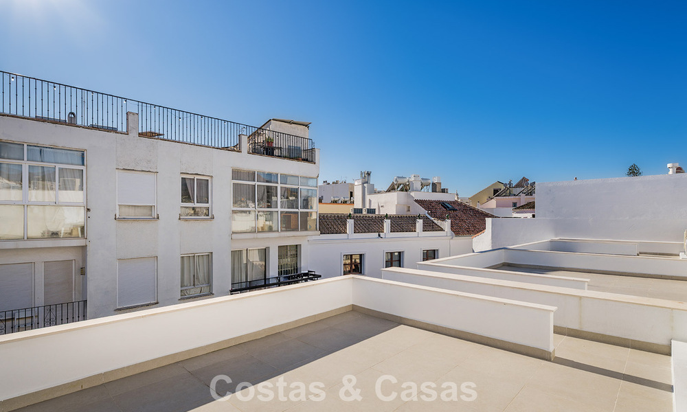 5 exclusive townhouses for sale in the charming old town of Estepona 805651