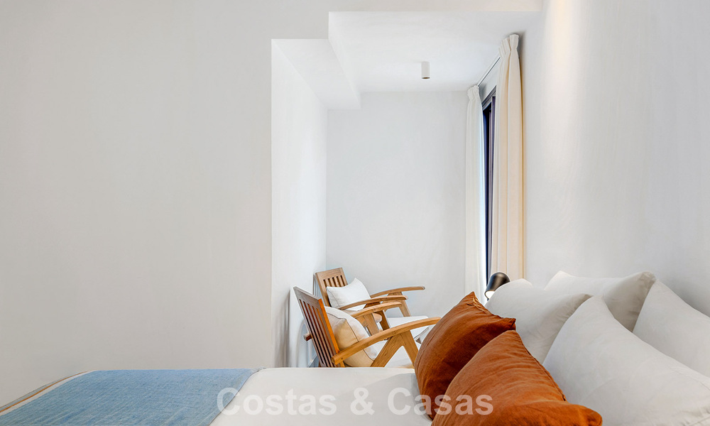 5 exclusive townhouses for sale in the charming old town of Estepona 805654